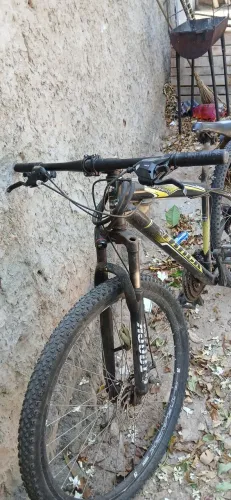 Bicicleta usada, em ótimo estado.