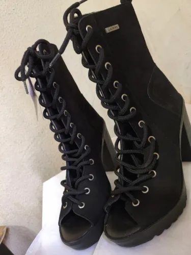 Bota preta