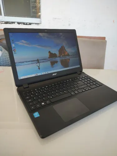 Notebook Acer. Intel Pentium N 3700. Dual Core. Com 4Gb de Memória + SSD 256GB.