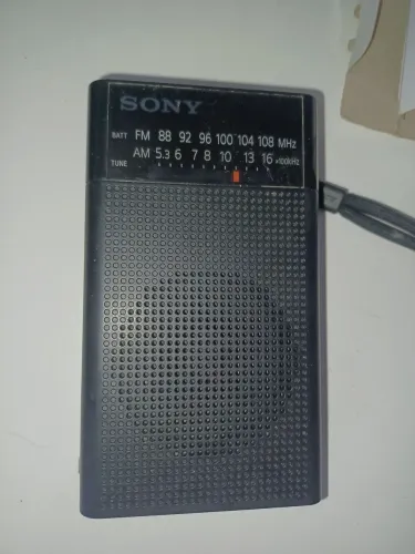 Radio sony icf p26