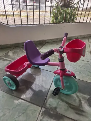 Triciclo com Cestinha da Brinquedos Bandeirante