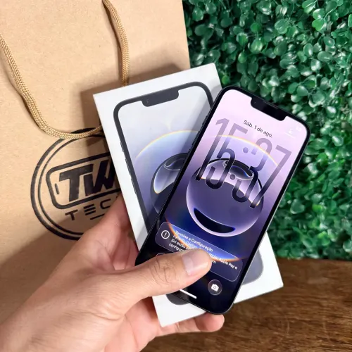 iPhone 16e
