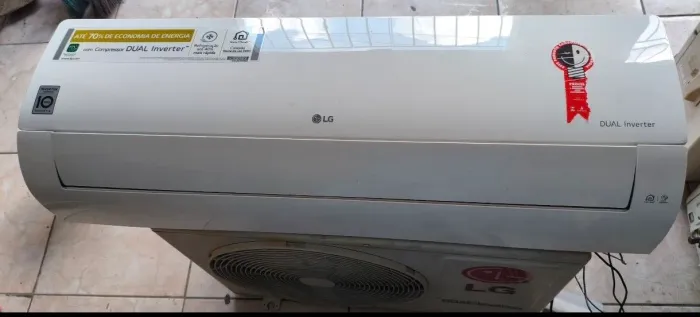 Split LG inverter 19.000 BTUs 220 volts com três meses de garantia