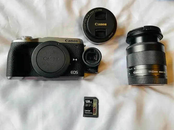 Canon EOS M6 Mark II + 2 Lentes + Visor + Mochila National Geographic