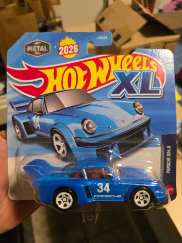 Hot Wheels Porsche 934.5 XL