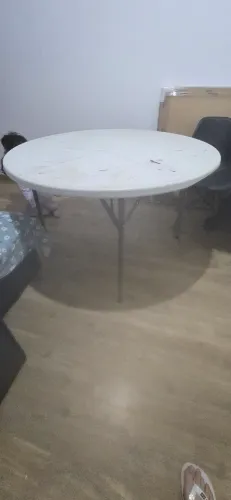 Mesa dobrável redonda usada