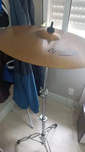 Prato Ride Orion Unique Velvet 20", anos 2000, com pedestal