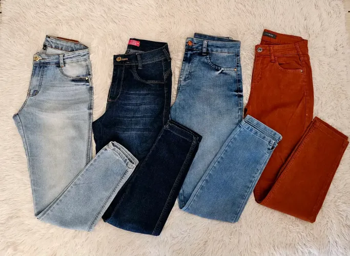 Kit 4 Calças Jeans e Sarja - Tam 38/40
