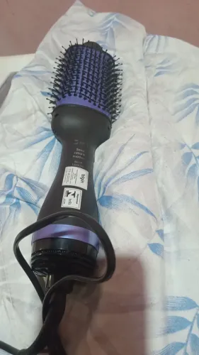 Vendo uma escova de pentea cabelo seca alisa e modela