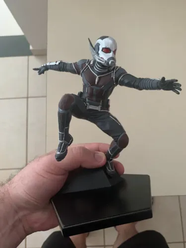 Estátua Homem Formiga Civil War