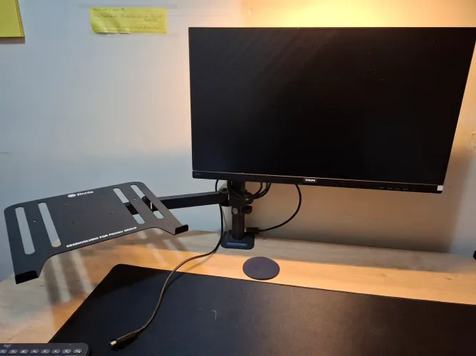 Suporte flexível para monitor e notebook