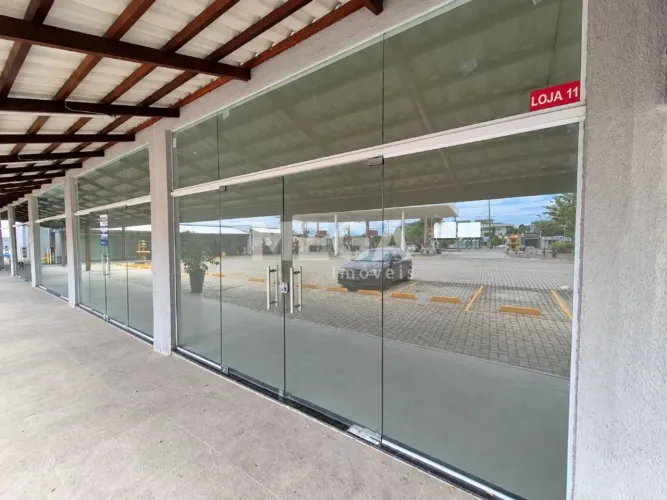 Ponto comercial no bairro Jacunda em Aquiraz, CE