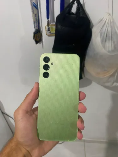 Vendo A14 64GB Em perfeito estado, apenas marcas de uso Já vai com película  Valor 400,00