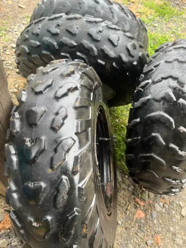 JOGO DE RODAS E PNEUS QUADRICICLO CAN AN 400