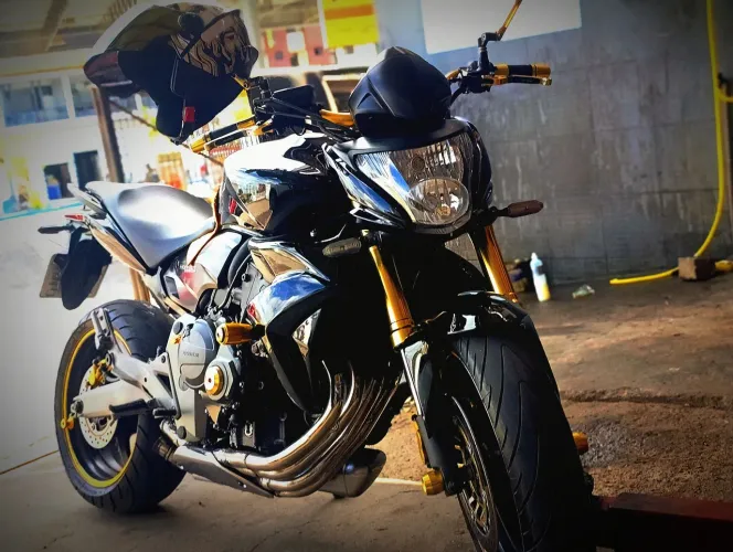 Moto top demais
