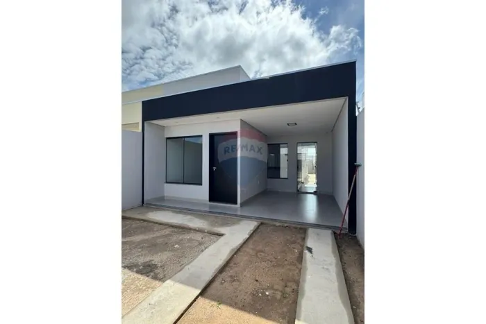 Casa à Venda em Campos Elísios, 3 Quartos, Ótimo Preço!