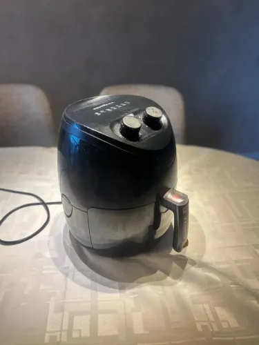 Airfryer 220V Britânia - pouco uso