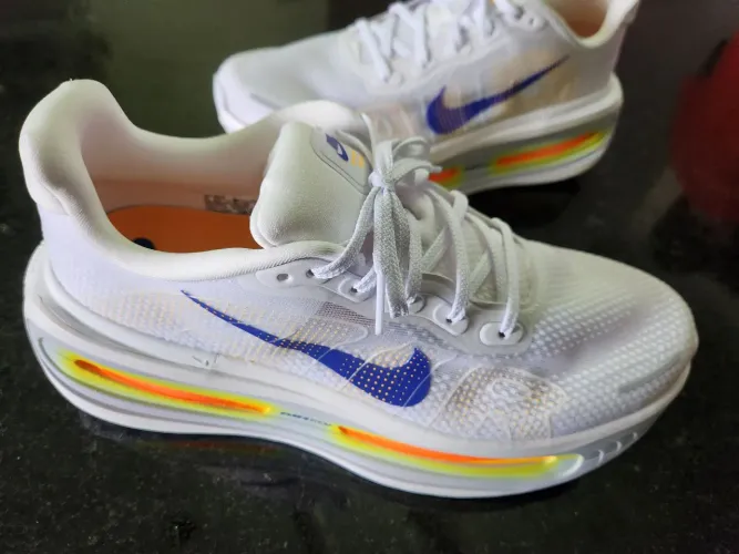 Nike Vomero Premium tamanho 42,5