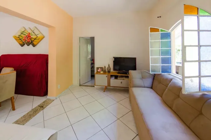 Casa com 2 moradias à venda no Padre Eustáquio