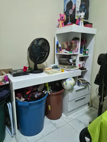 Vendo escrivaninha 