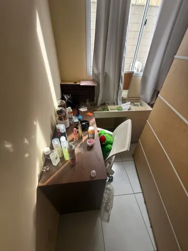 Vendo penteadeira em L