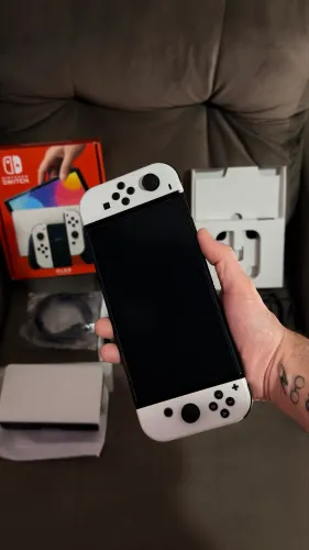 Nintendo Switch OLED - Completo | Perfeito Estado