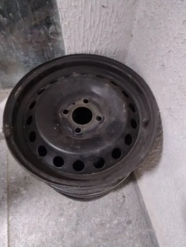 Rodas 4x100 Renault mais engate para Palio 