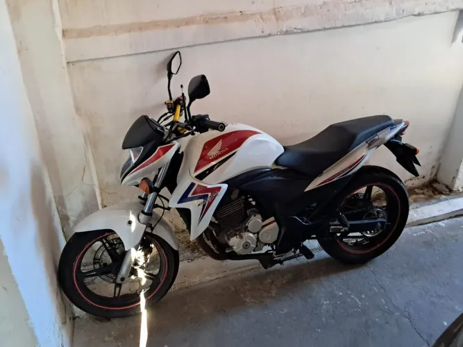 Cb 300r barato