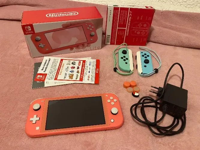 Nintendo Switch Lite Coral + Joycom + Capa (Seminovo em ótimo estado)