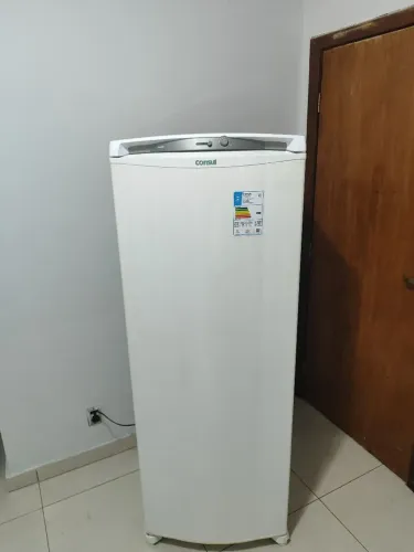 Freezer Consul vertical 246 litros 7 gavetas