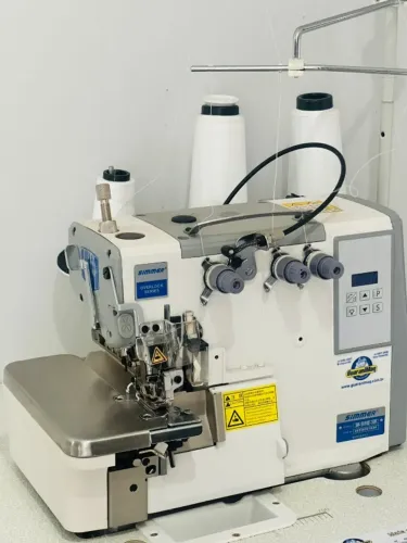 Máquina de Costura Overlock Simmer NOVA