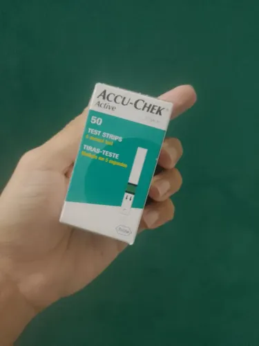 Tiras reativas ACCU CHEK 50 UNIDADES, VENDO AS 3 CAIXAS POR 160,00