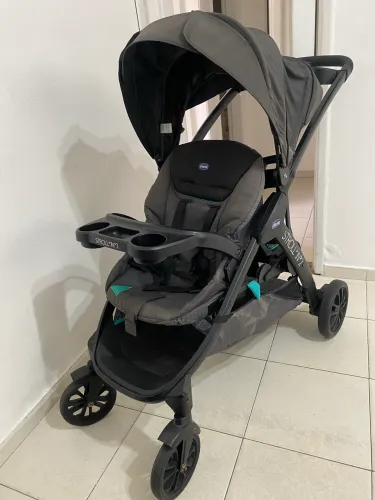 Carrinho de bebê 2 lugares usado