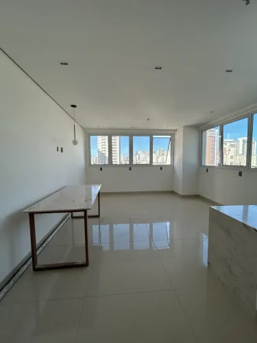 Sala comercial para alugar no Setor Marista, QS Life Clinical, em Goiânia-GO (Sala 218)