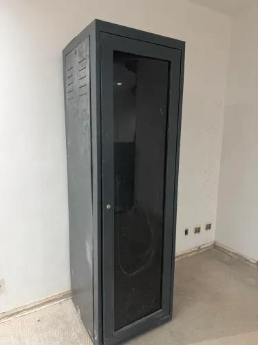 RACK SERVIDOR PISO