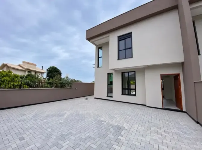 Casa 3 Dormitórios e 1 Suíte no Campeche