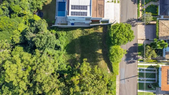Lote / Terreno à venda no Condomínio Village Visconde Itamaracá em Valinhos - SP