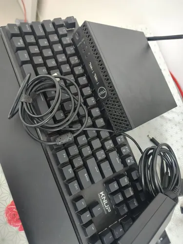 Computador com coN Wi-Fi 