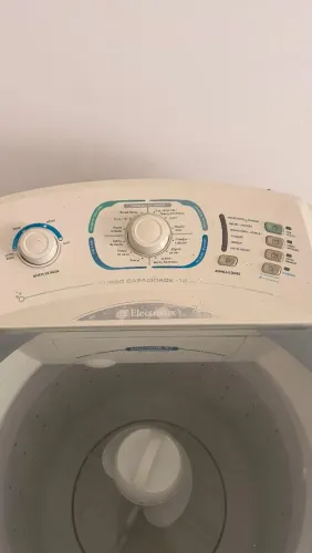 Máquina de lavar Electrolux 12kg