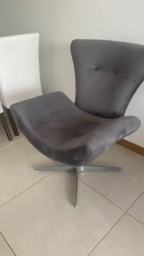 Vendo poltrona giratória