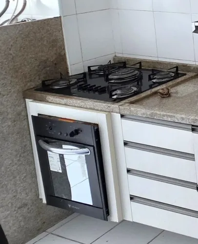 Vendo fogão e forno ganhei e não serve pra mim