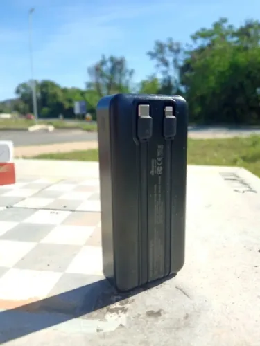 Carregador Portátil Turbo Com Display Digital - Oportunidade (Na Caixa)