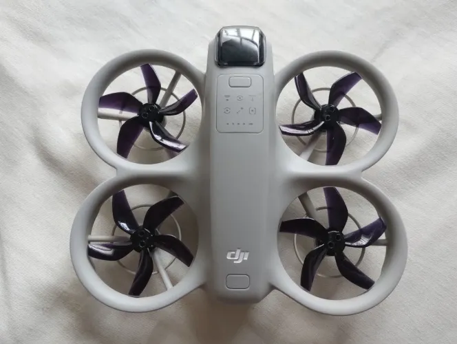 Drone DJI Neo com 2 baterias