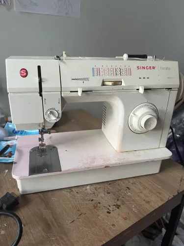 ? MÁQUINA DE COSTURA SINGER FACILITA 2868 C ? FUNCIONANDO PERFEITAMENTE