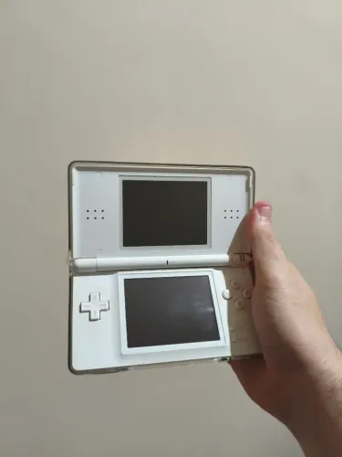 Nintendo DS lite