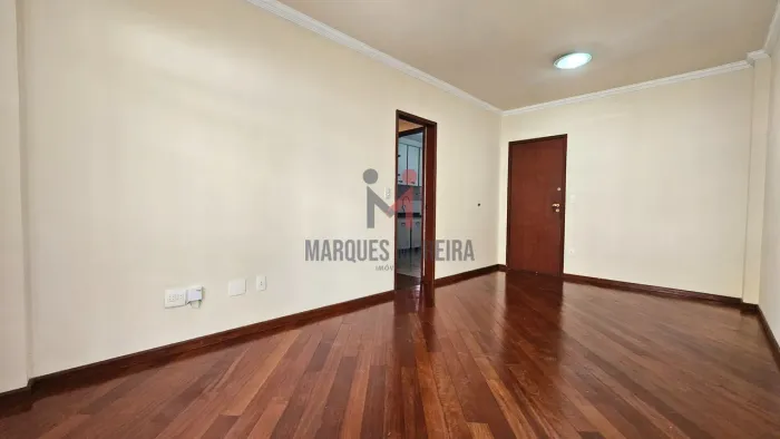 Excelente Apartamento de 3 Quartos, com Suíte, e 2 Vagas no Bom Pastor