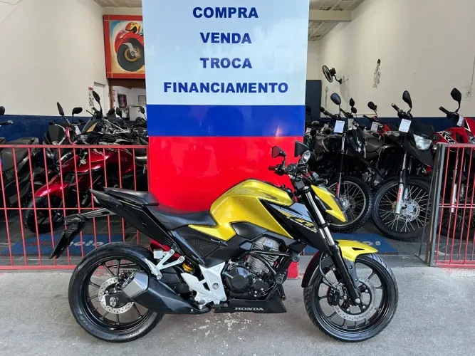 CB TWISTER 300 ABS 2023 14.926 KM