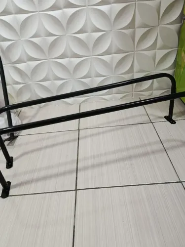 Arara de parede
