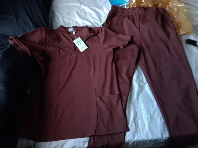Vendo roupa de enfermagem masculino de marca