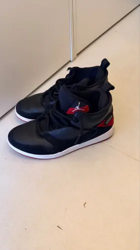 Tênis Nike Jordan n°. 38